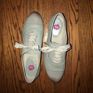 bp Sidney Oxford in Pale Green Leather